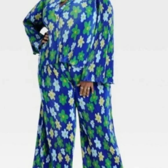 Target x Sammy B Wide Leg Pleated Trousers Pants Blue Flowers Size XL New - Picture 6 of 6
